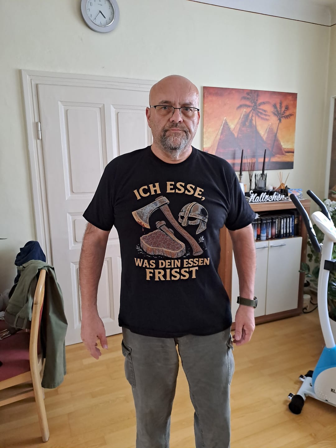 Customer photo review of Ich esse was dein Essen frisst   - Herren Shirt