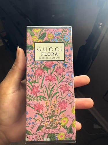 Customer photo review of Gucci Flora Gorgeous Gardenia Eau de Parfum for Women