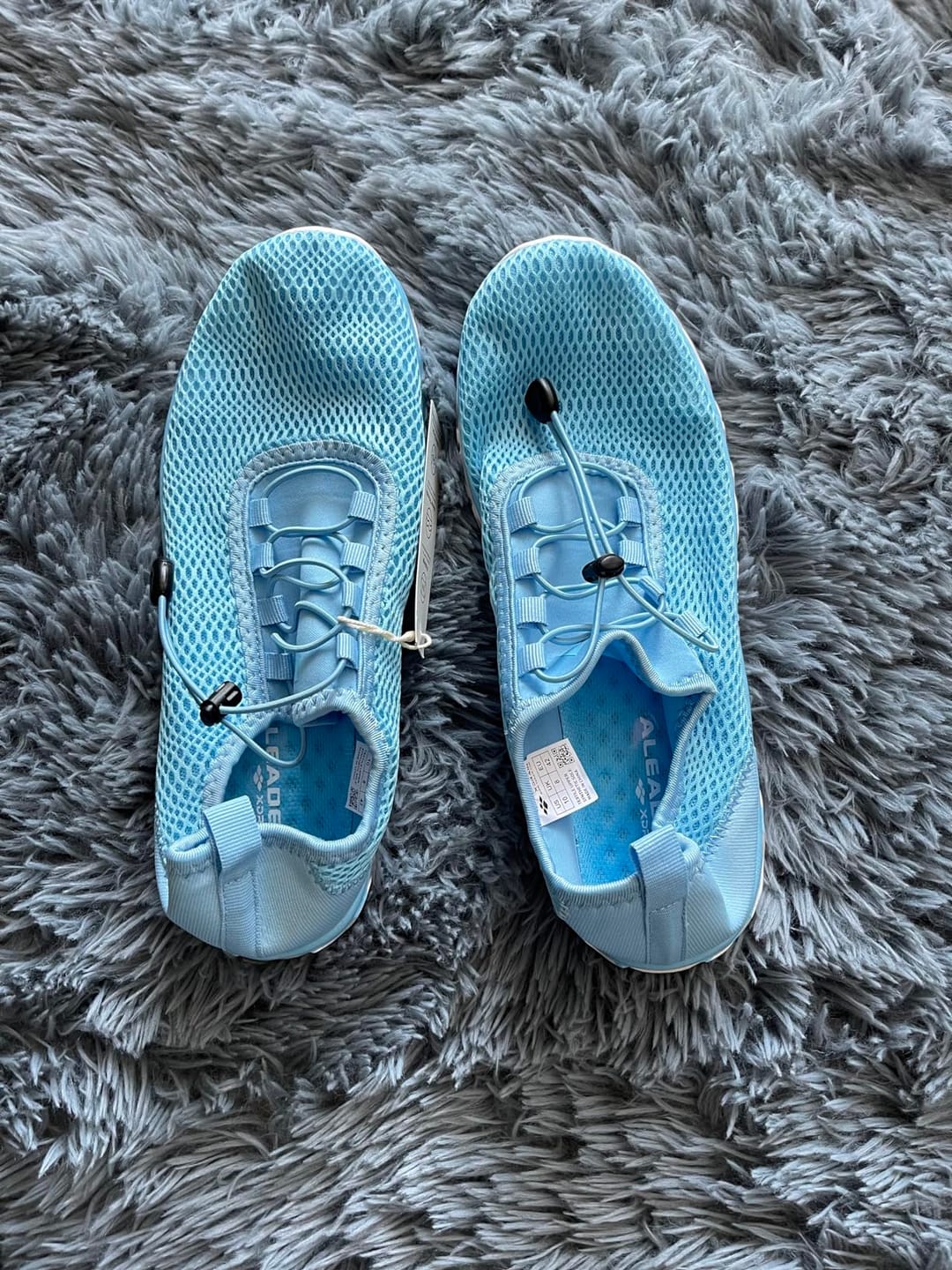 Customer photo review of Aleader Women's Xdrain Classic Knit 3.0 Water Shoes