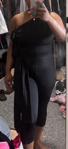 Customer photo review of Motionkiller Boat-Neck Tank Top & Capri Pants Set