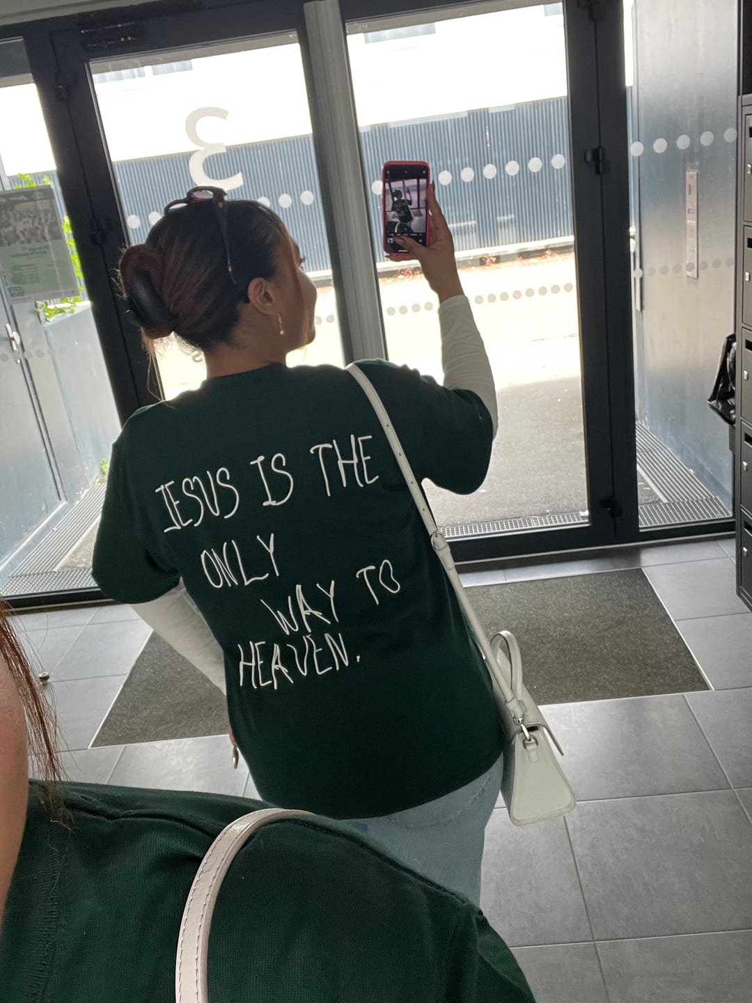 Customer photo review of THE WAY | heavyweight t-shirt