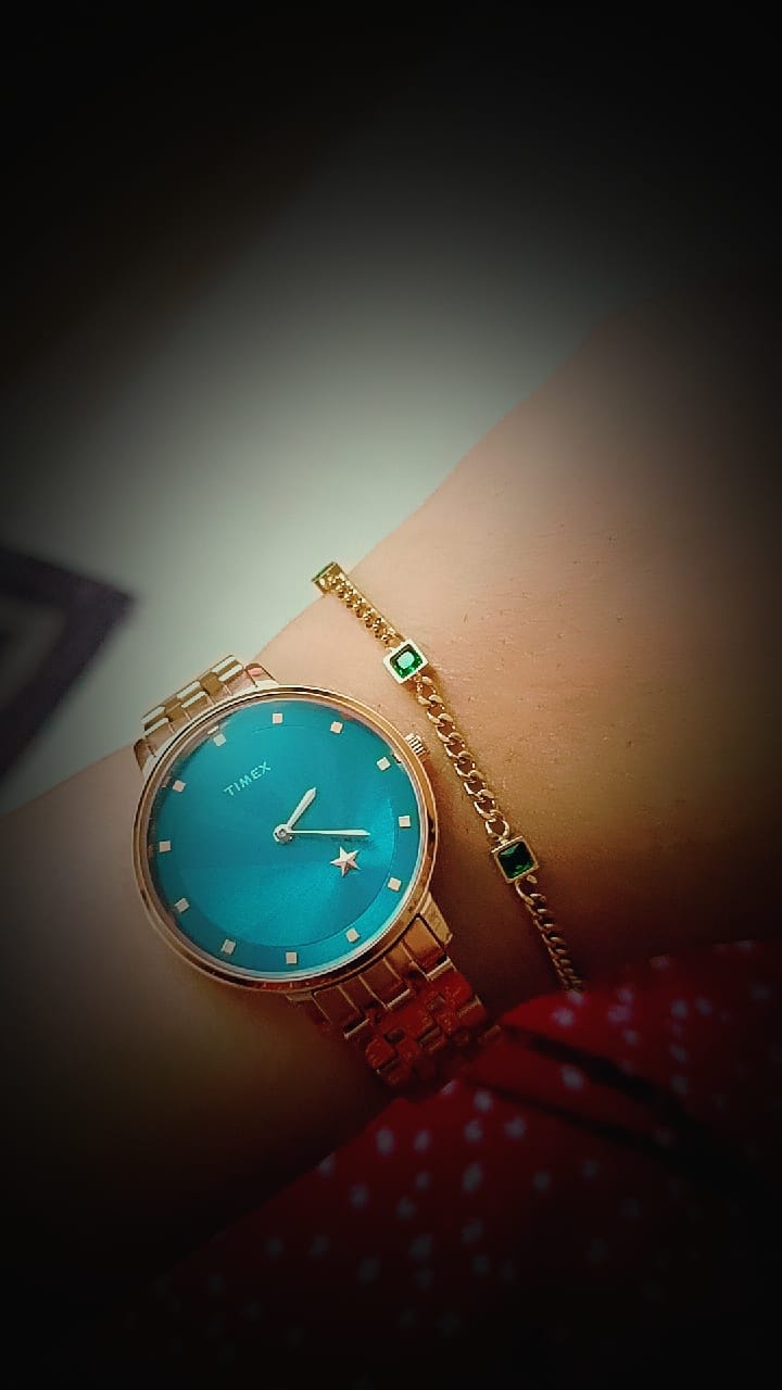 Customer photo review of Gold Green Gem Chain Bracelet