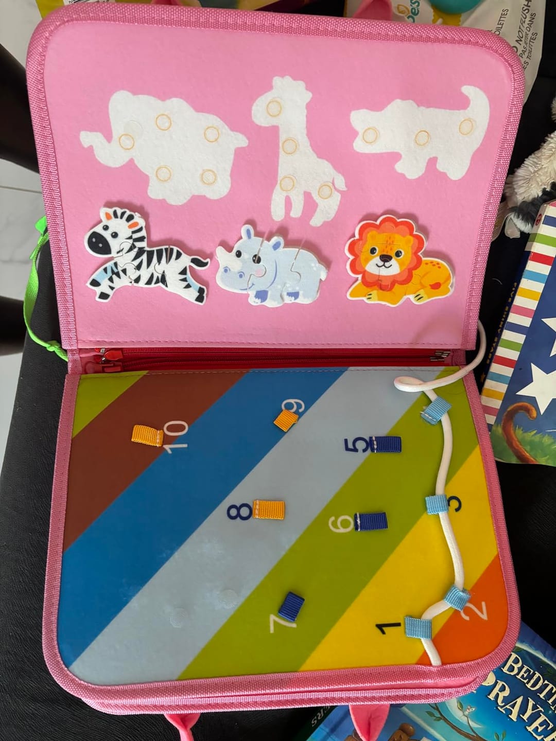 Customer photo review of Cahier Montessori – Éveil ludique pour les petites mains curieuses