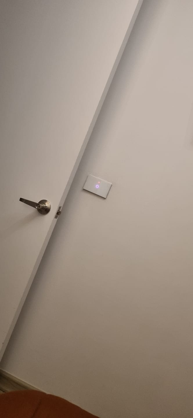Customer photo review of Interruptor inteligente Wifi 1 TECLA Automatizate