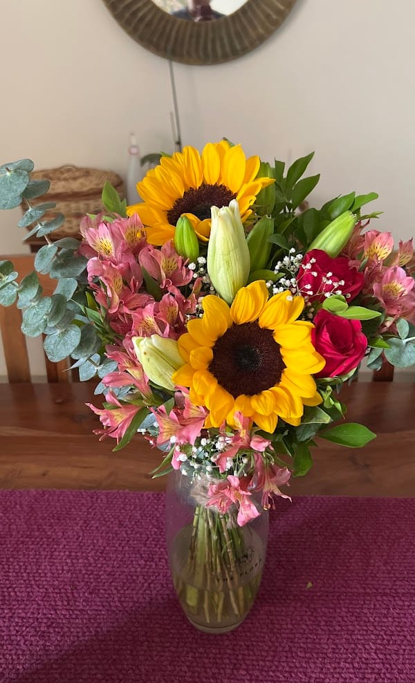 Customer photo review of Sunlit Whisper – (with glass vase)