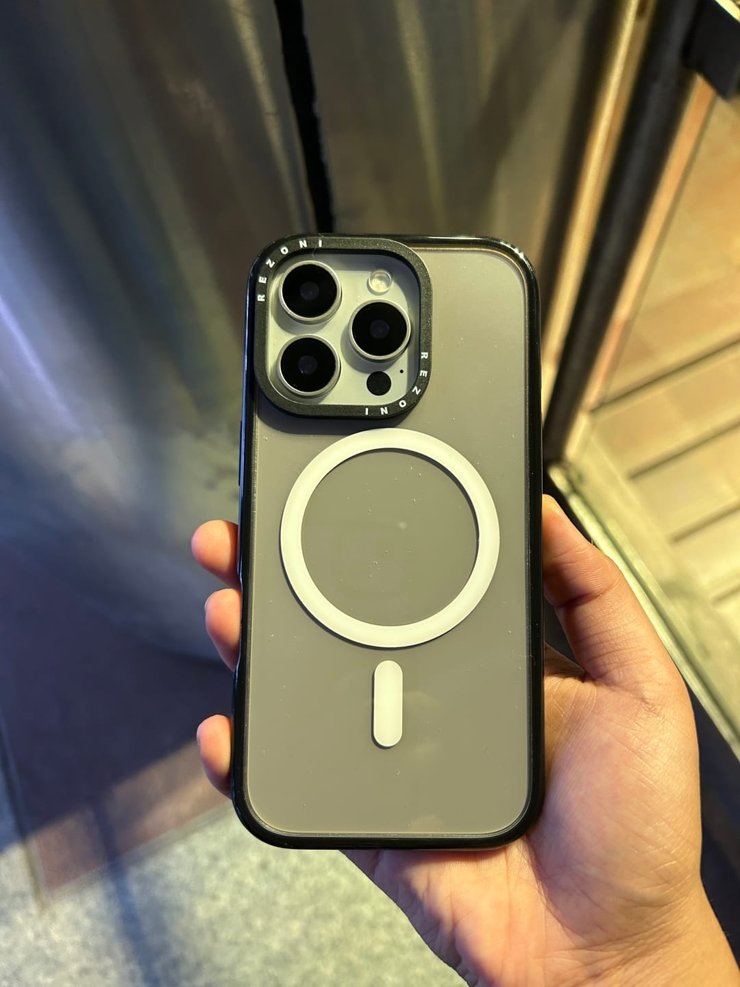 Customer photo review of Reverb 2.0 Impact MagSafe Clear Case