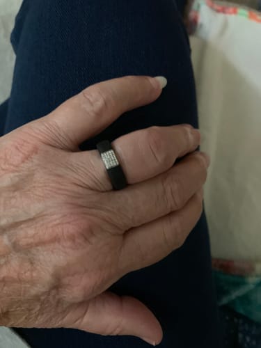 Customer photo review of New! Silicone Ring with Metal and Stones