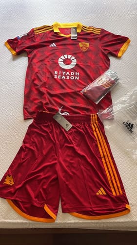 Customer photo review of MAGLIA ROMA SPECIAL 2024/25