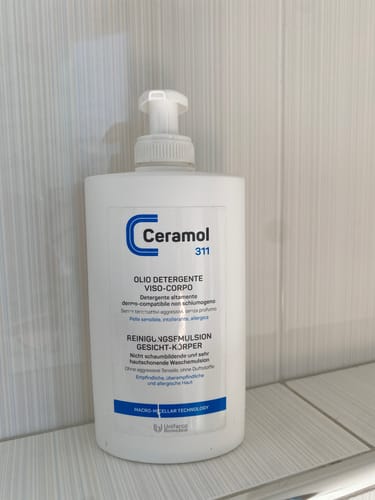 Customer photo review of OLIO DETERGENTE VISO-CORPO