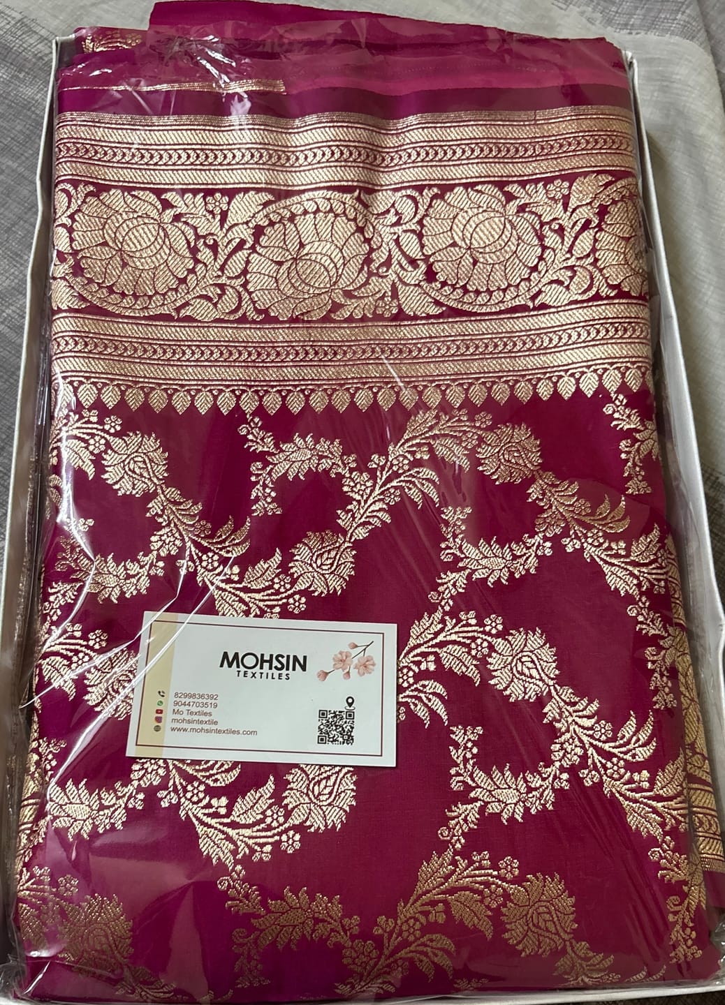 Customer photo review of Rani Pink Moglai Jaal Katan Silk Banarasi Saree