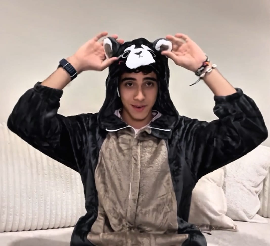 Customer photo review of OLAOLA Unisex Adult Plush Raccoon Animals Onesie Pajamas Warm Home One-Piece Sleepwear