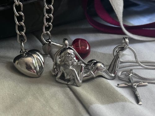 Customer photo review of SUCCUBUS PENDANT (FULL BODY)