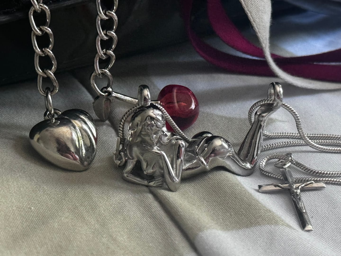 Customer photo review of SUCCUBUS PENDANT (FULL BODY)