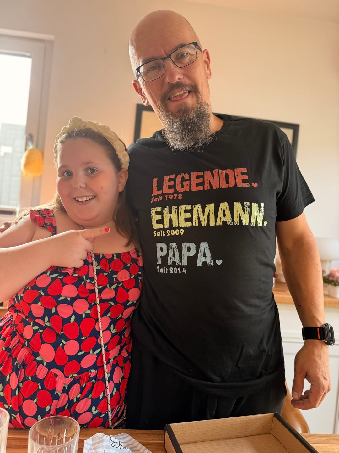 Customer photo review of Legende, Ehemann, Papa und Opa - Personalisiertes T-Shirt für Papa und Opa