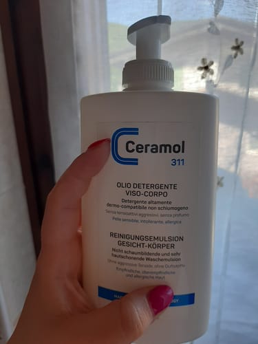 Customer photo review of OLIO DETERGENTE VISO-CORPO