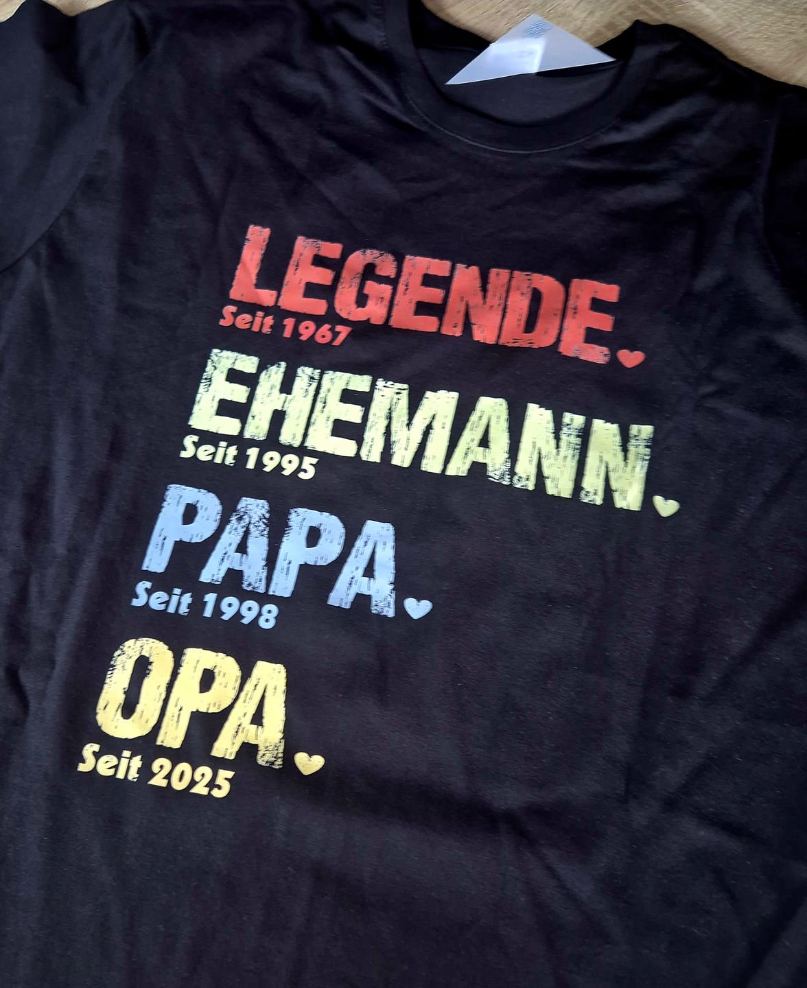 Customer photo review of Legende, Ehemann, Papa und Opa - Personalisiertes T-Shirt für Papa und Opa