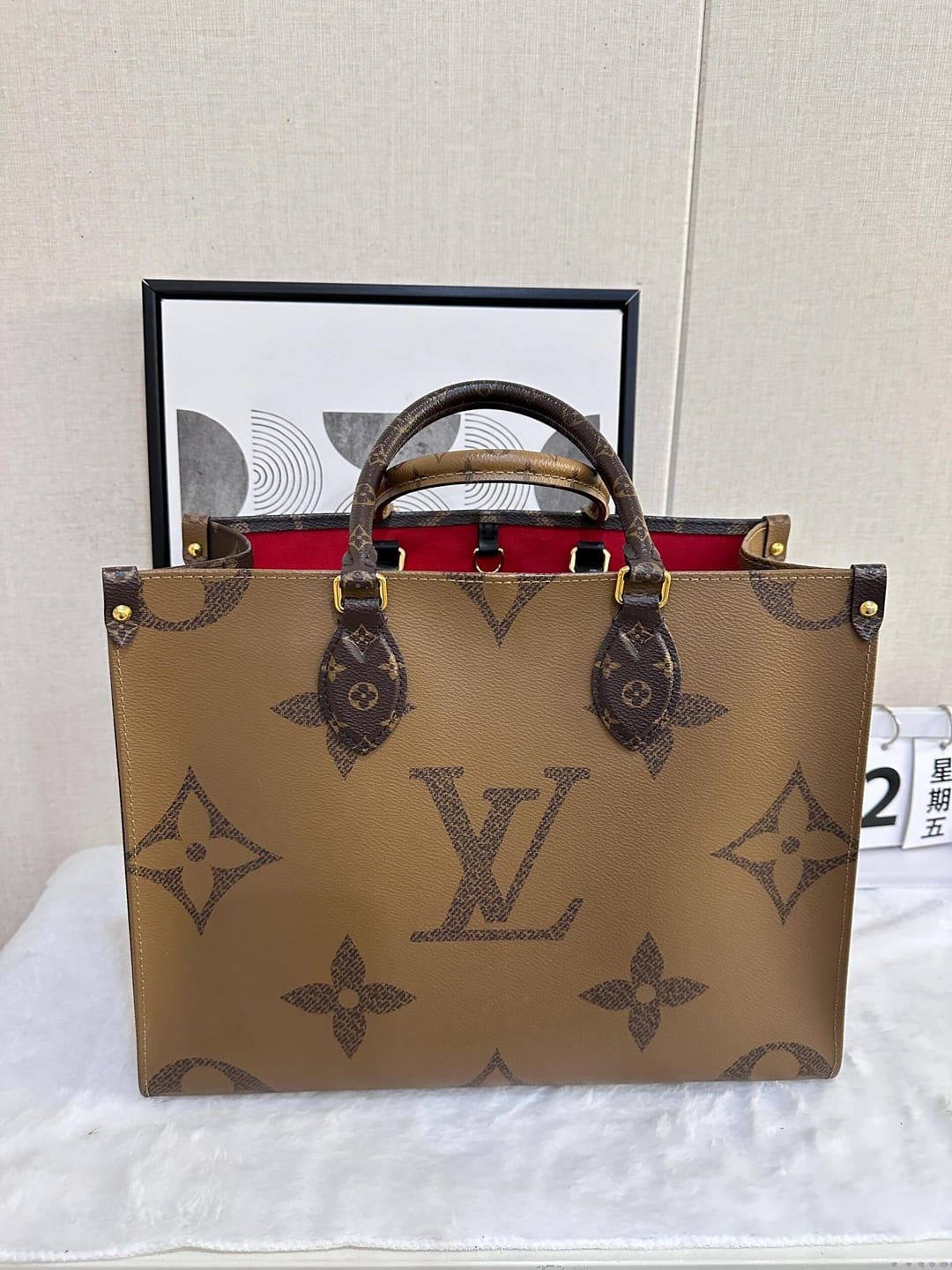 Customer photo review of 【ルイヴィトン】★お洒落メンズへ★レディース♪オンザゴー MM トートバッグM45321