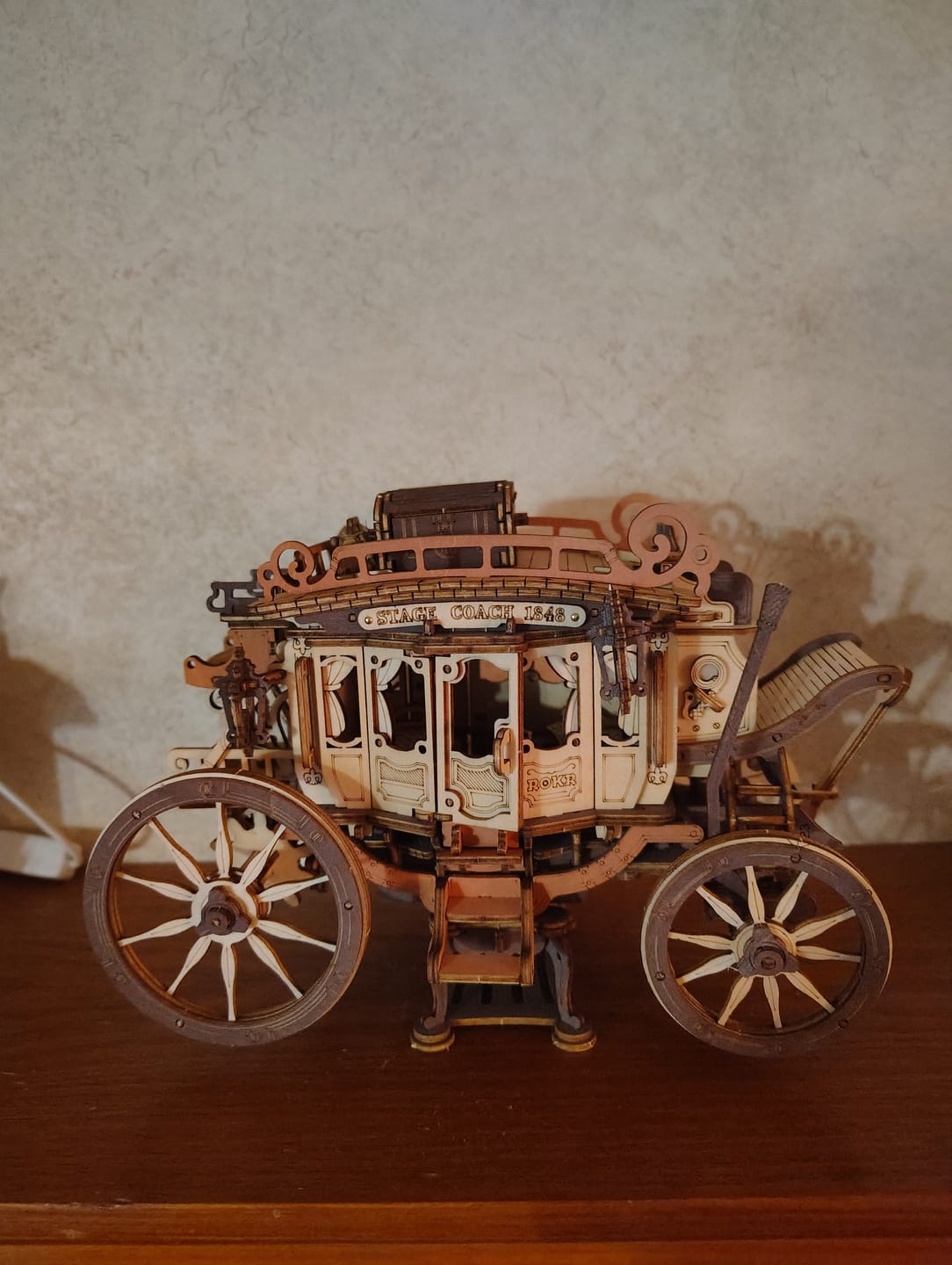 Customer photo review of Stagecoach Mechanical Music Box