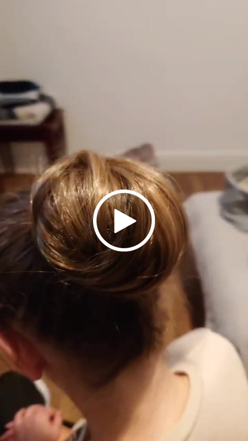 Customer video review of Stranded Clip-in Mum Bun - Colour #8/10 Baby Bronde