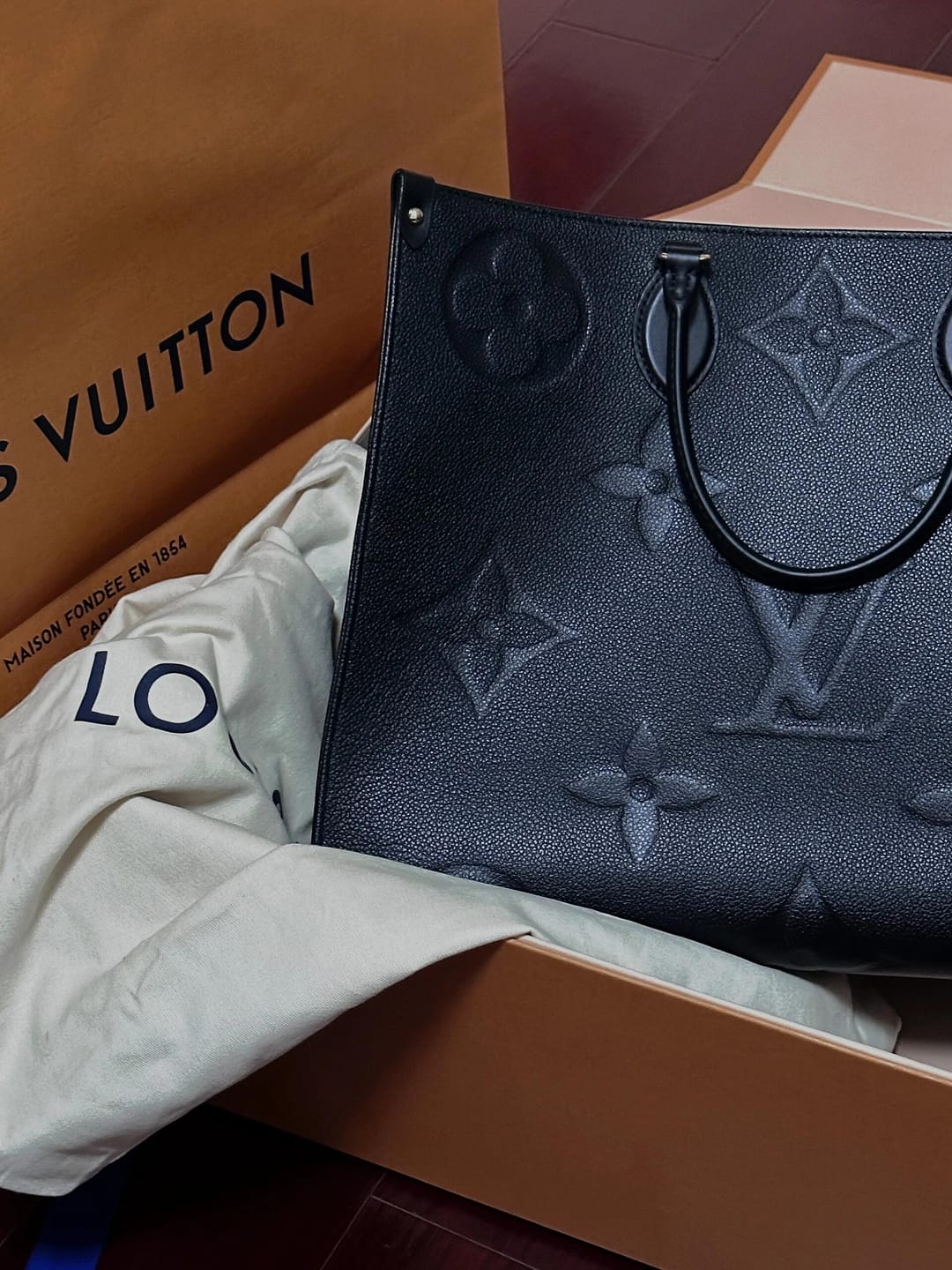 Customer photo review of 【ルイヴィトン】様々なシーンで活躍 男女共に人気★  オンザゴー PM M45653