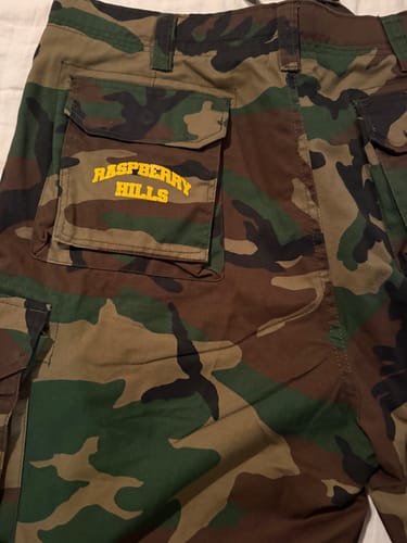 Customer photo review of GV Gallery Camo Cargo Shorts Green