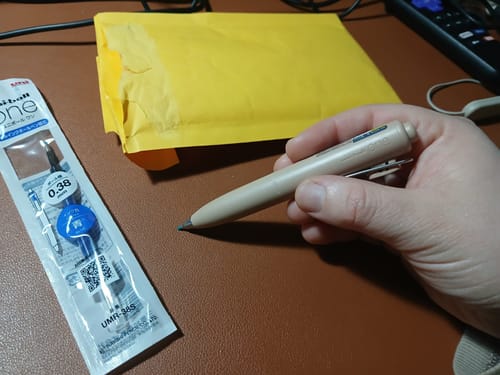 Customer photo review of Uni-ball One P - Bolígrafo Tinta Gel de Colores 0,38 mm