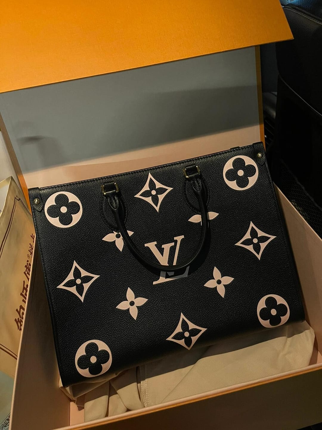 Customer photo review of 【ルイヴィトン】大容量で使いやすい♪オンザゴーMM バッグM45494