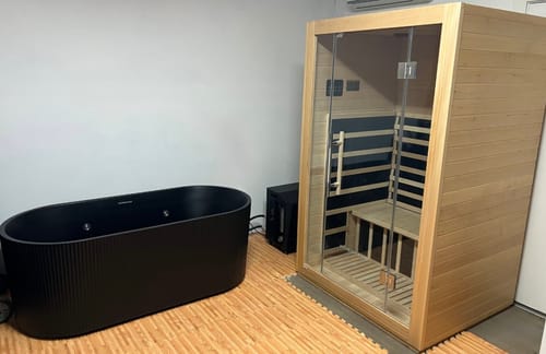 Customer photo review of Nordhaus Ice Bath - Matte Black - Fluted + 2 Person Infrared Sauna