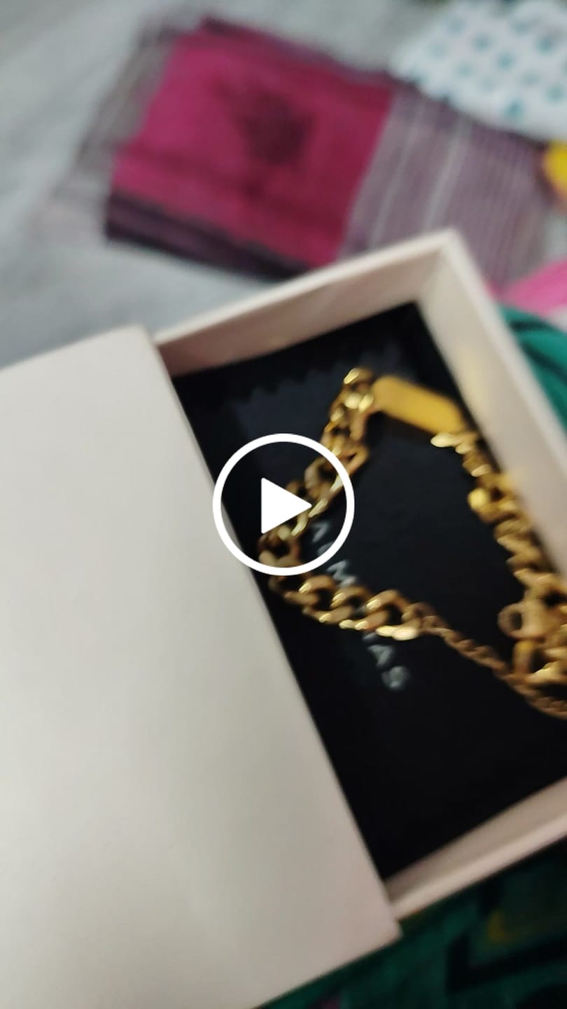 Customer video review of Small Bar Bracelet