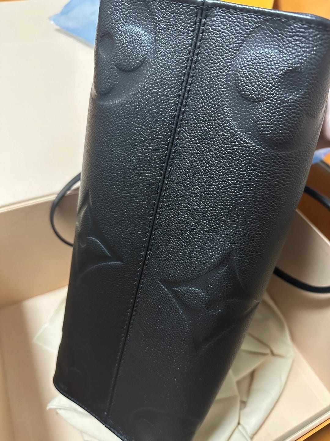 Customer photo review of 【ルイヴィトン】様々なシーンで活躍 男女共に人気★  オンザゴー PM M45653