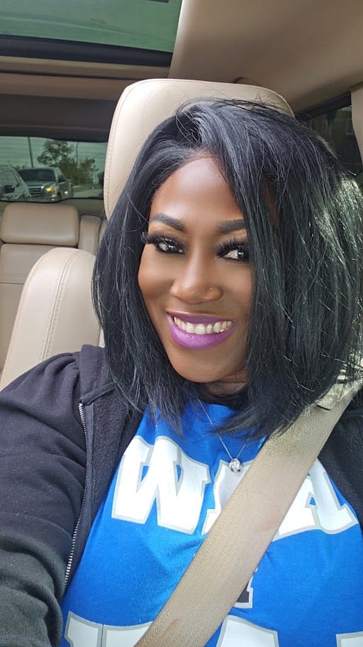 Customer photo review of Outre Perfect Hairline Glueless 13x4 HD Lace Front Wig - JENISSE