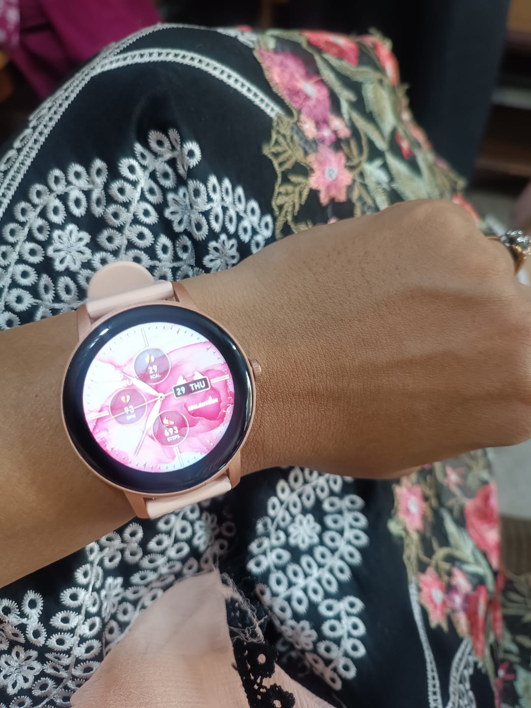 Customer photo review of Valentina Smartwatch