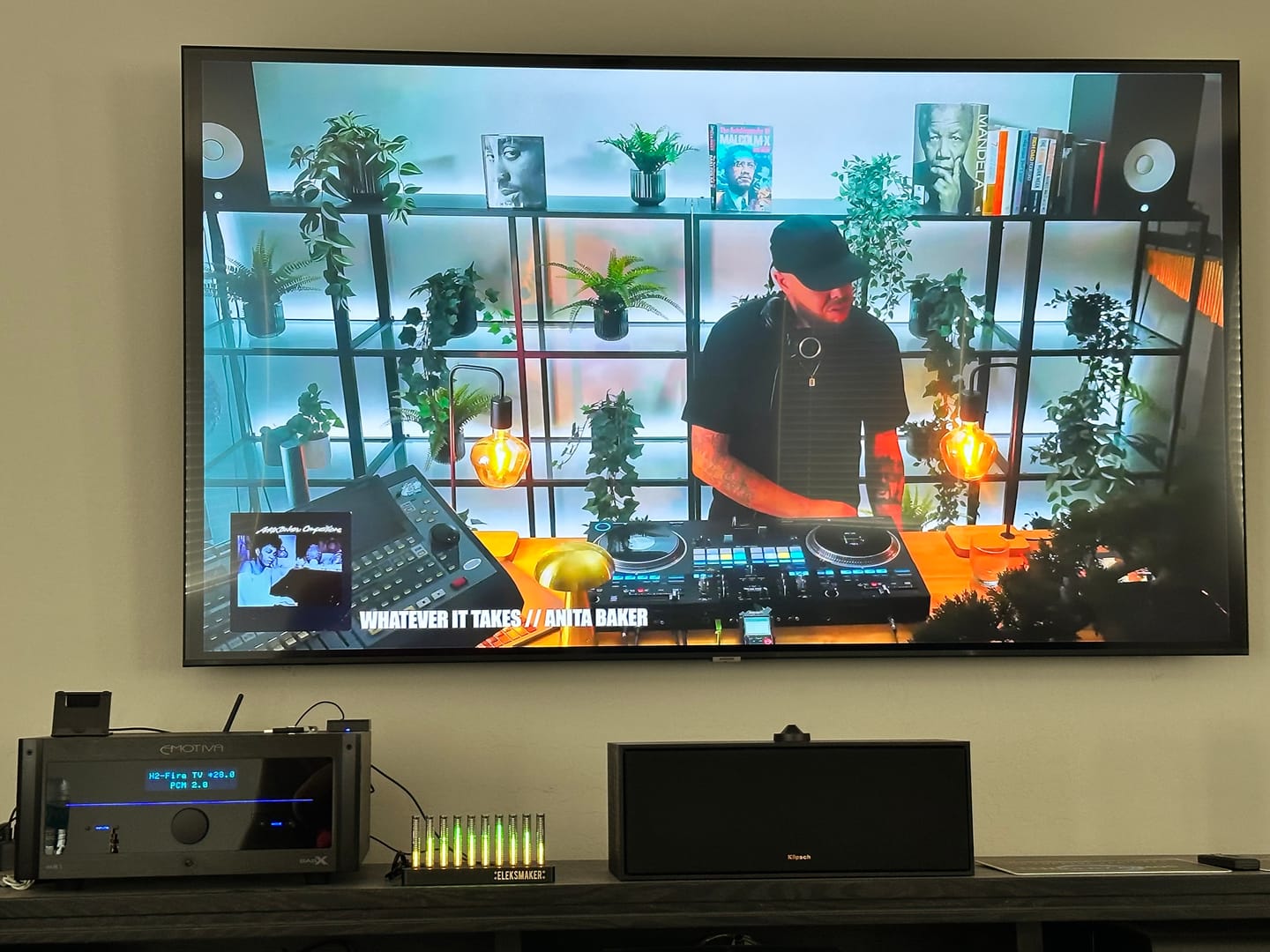 Customer photo review of T10 ｜ RGB Simulated Glow Tube Rhythm Lamp
