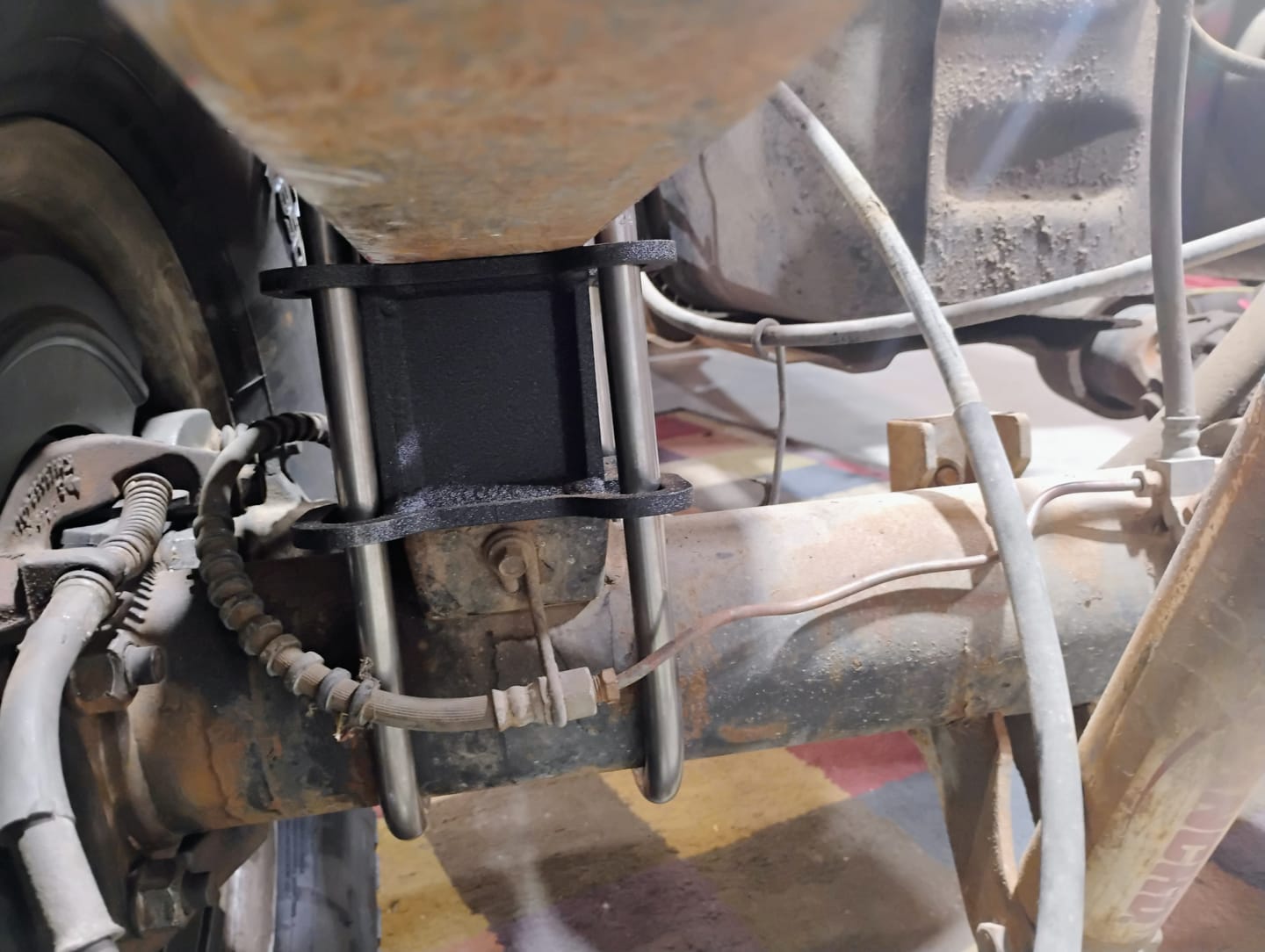 Customer photo review of 5/8 Inch Diameter U-Bolts - Round