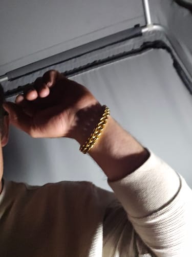 Customer photo review of 18k Gold Curb Cuban Link Bracelet