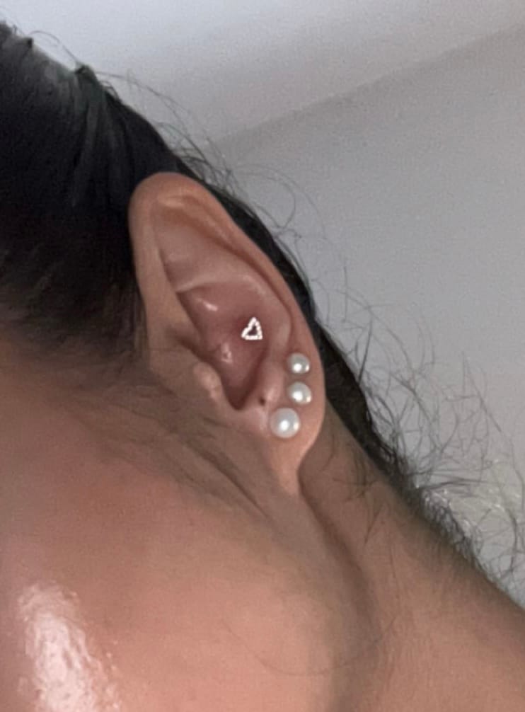 Customer photo review of Jacinta Perlen Ohrstecker | 18K vergoldet