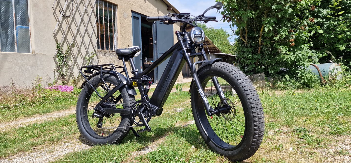 Customer photo review of Rear Rack + Rear Tail Light (for T7)