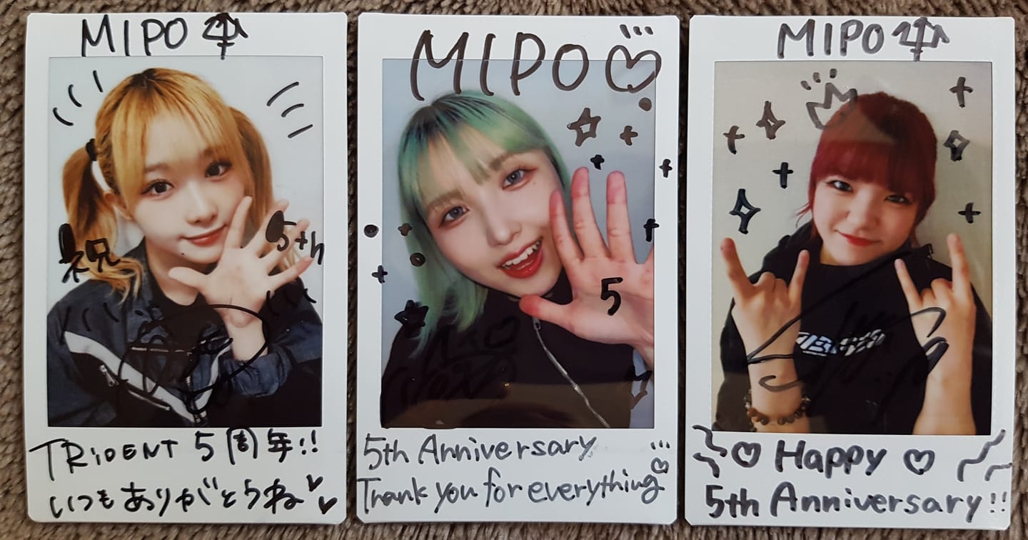 Customer photo review of TRiDENT "ONLINE BROMIDE" Autographed Polaroid Style Photo (With Your Custom Name) - Individual Member