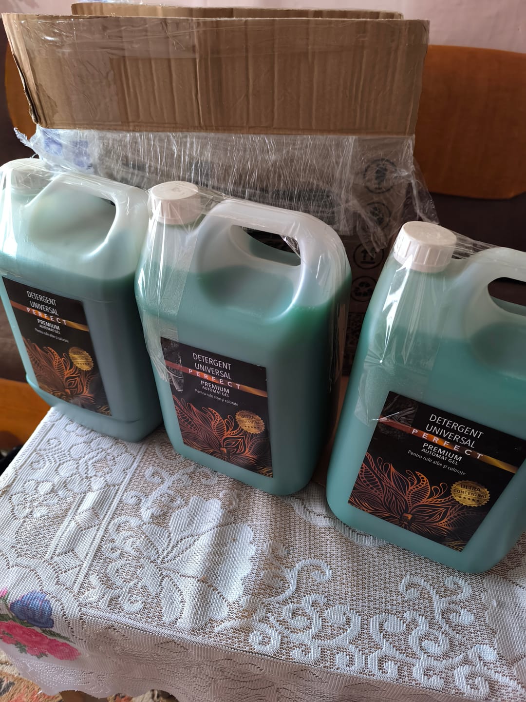 Customer photo review of Pachet 2x Detergent Universal Premium Ultra Concentrat- 10L + 1x 1x Balsam White Musk Deluxe- 5L