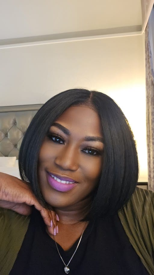 Customer photo review of Sensationnel Curls Kinks Textured Glueless HD 13x6 Lace Front Wig - 13x6 KINKY BOB 9" - Kinky Edges