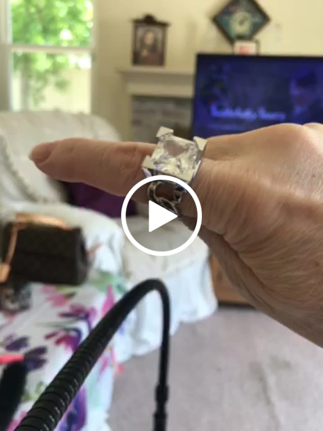 Customer video review of LuxeLink Glass Square Ring