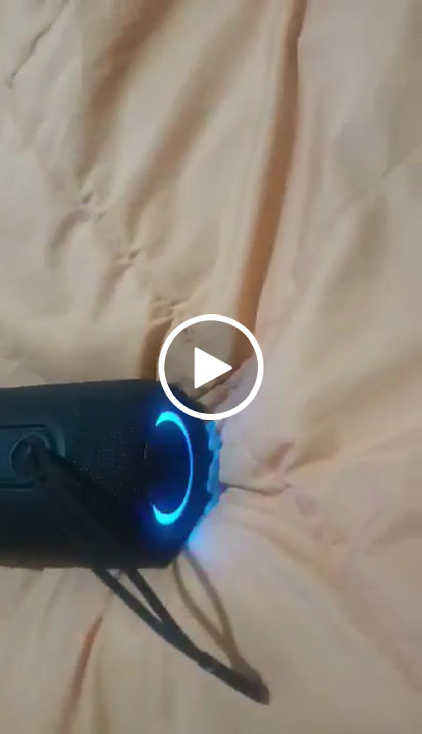 Customer video review of Parlante Blik Live