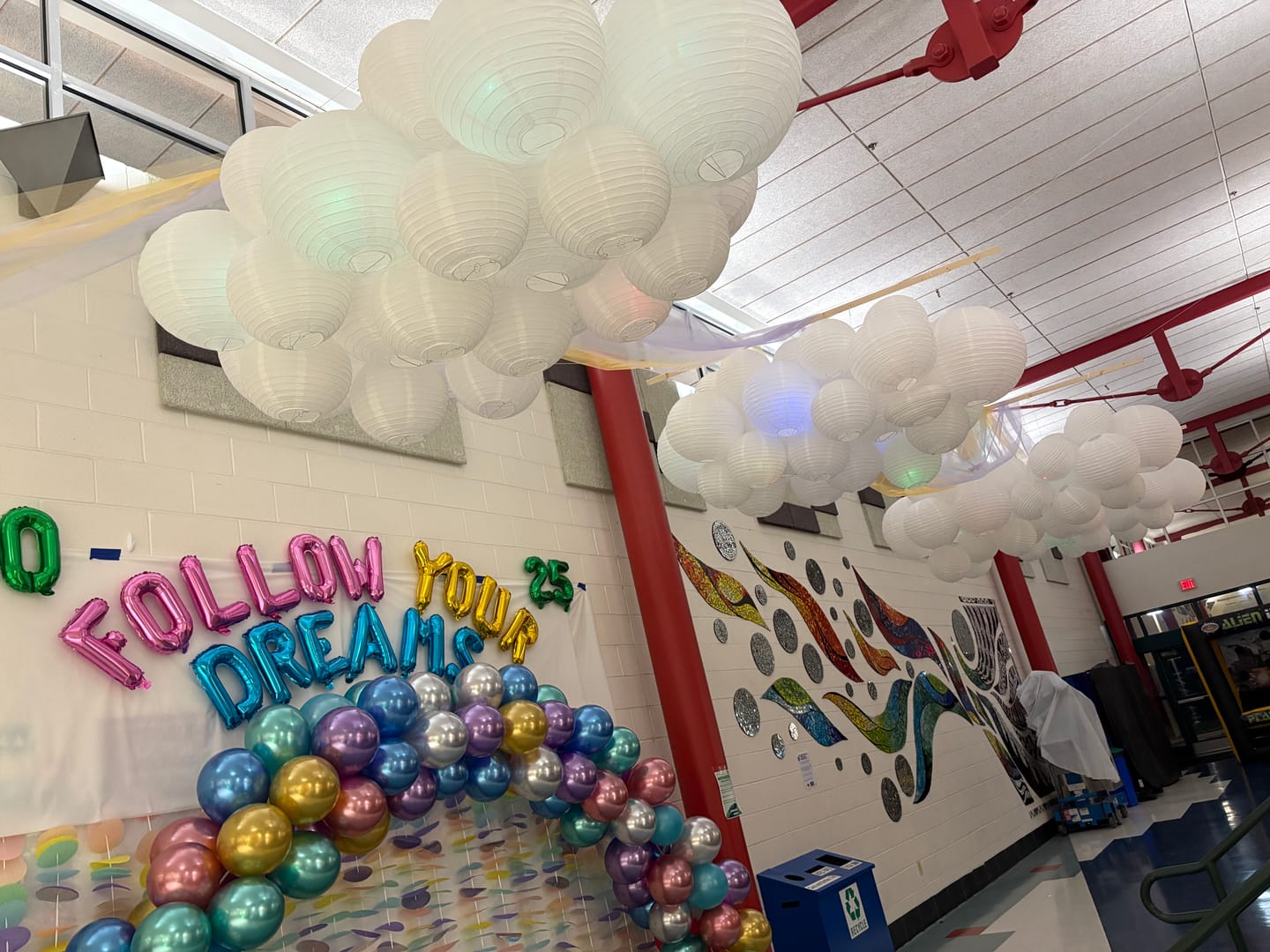 Customer photo review of BULK PACK (50) 20" White Round Paper Lanterns, Even Ribbing, Hanging Decoration