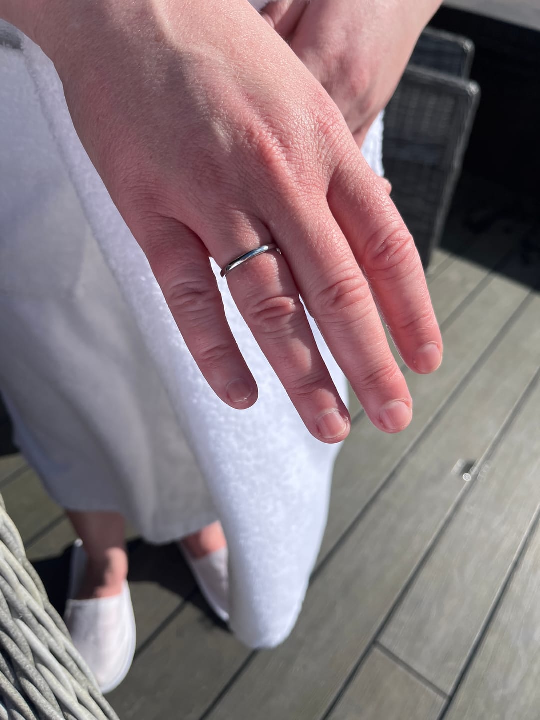 Customer photo review of White Gold 2mm Wonder Ring