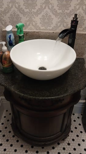 Customer photo review of Single Hole Single-Handle Bathroom Faucet Oil Rubbed Bronze-1