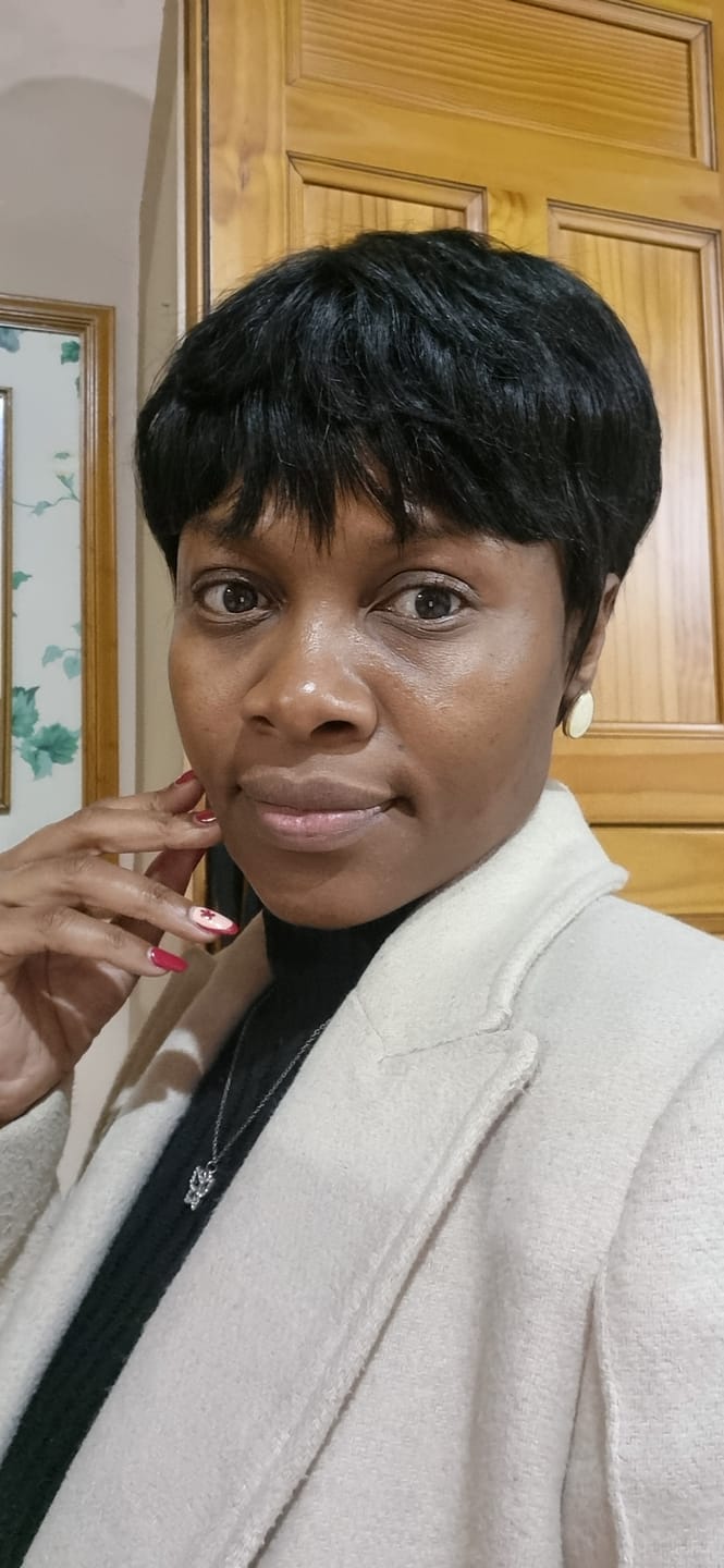Customer photo review of Brazilian Pixie Wig - Straight