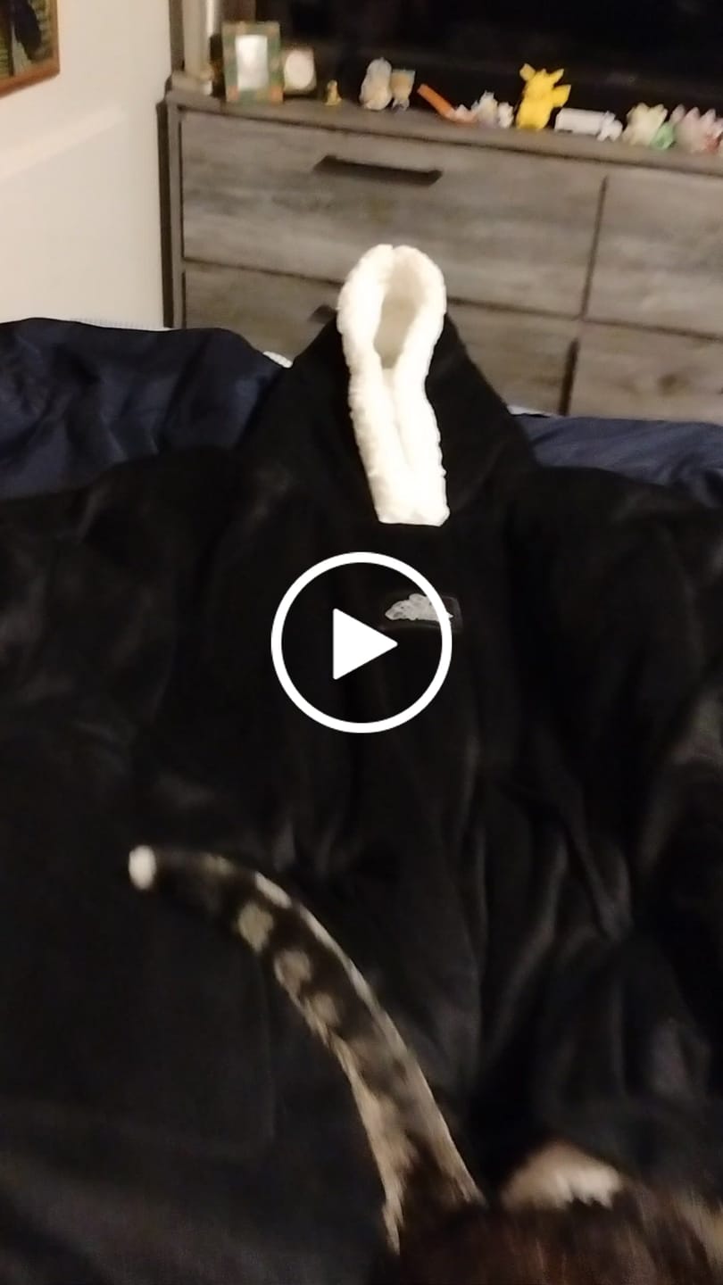 Customer video review of 80Eighty® Snuggle Blanket