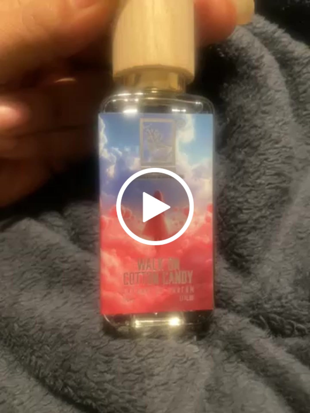 Customer video review of Walk On Cotton Candy