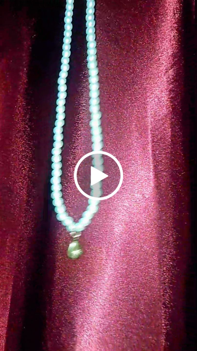 Customer video review of Collar Pearl Stella