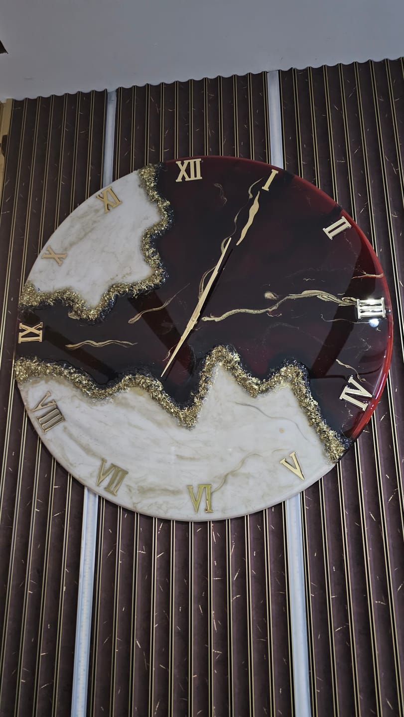 Customer photo review of Maroon Stunner Large Silent Clock 27 Inches